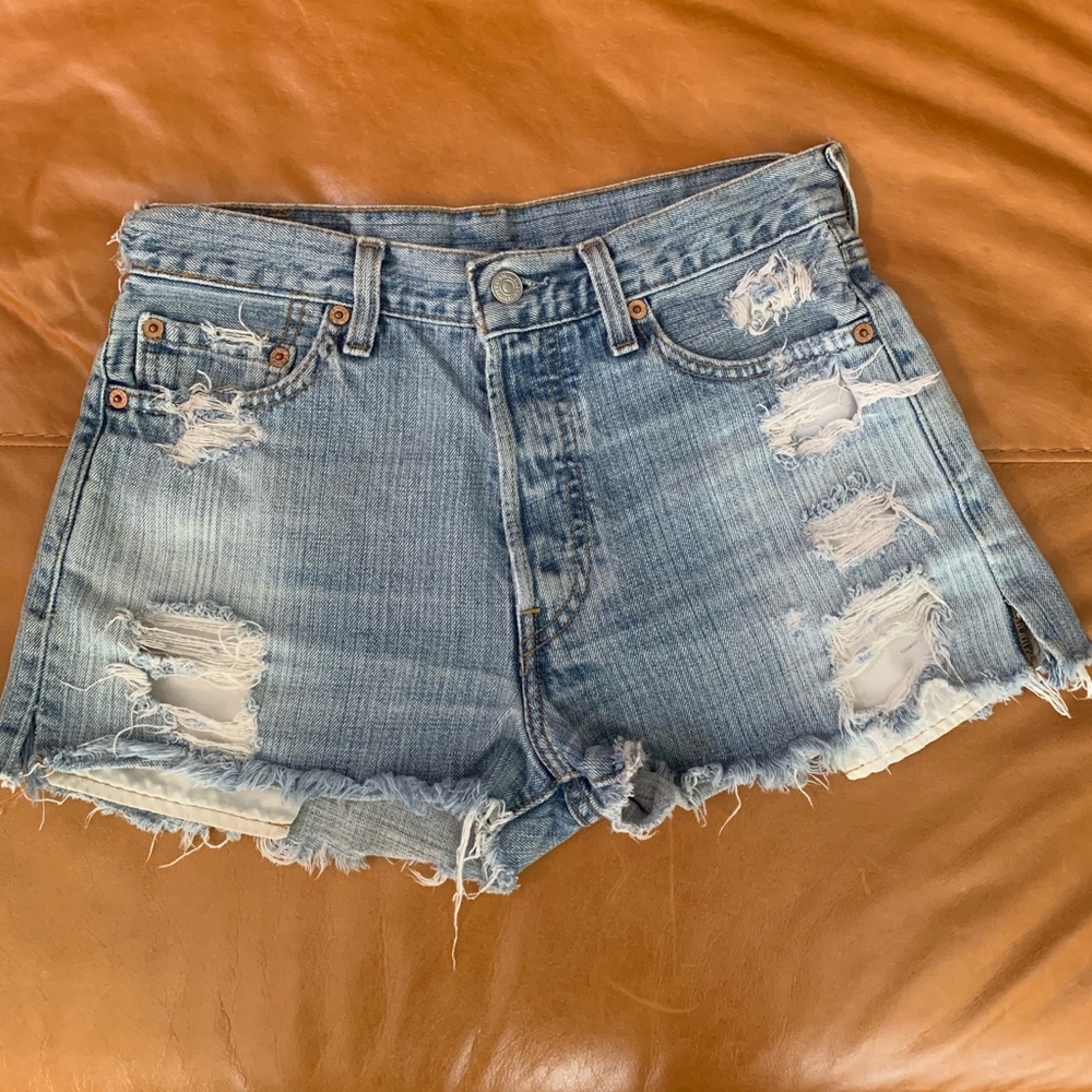 Levi’s 501 cut off shorts